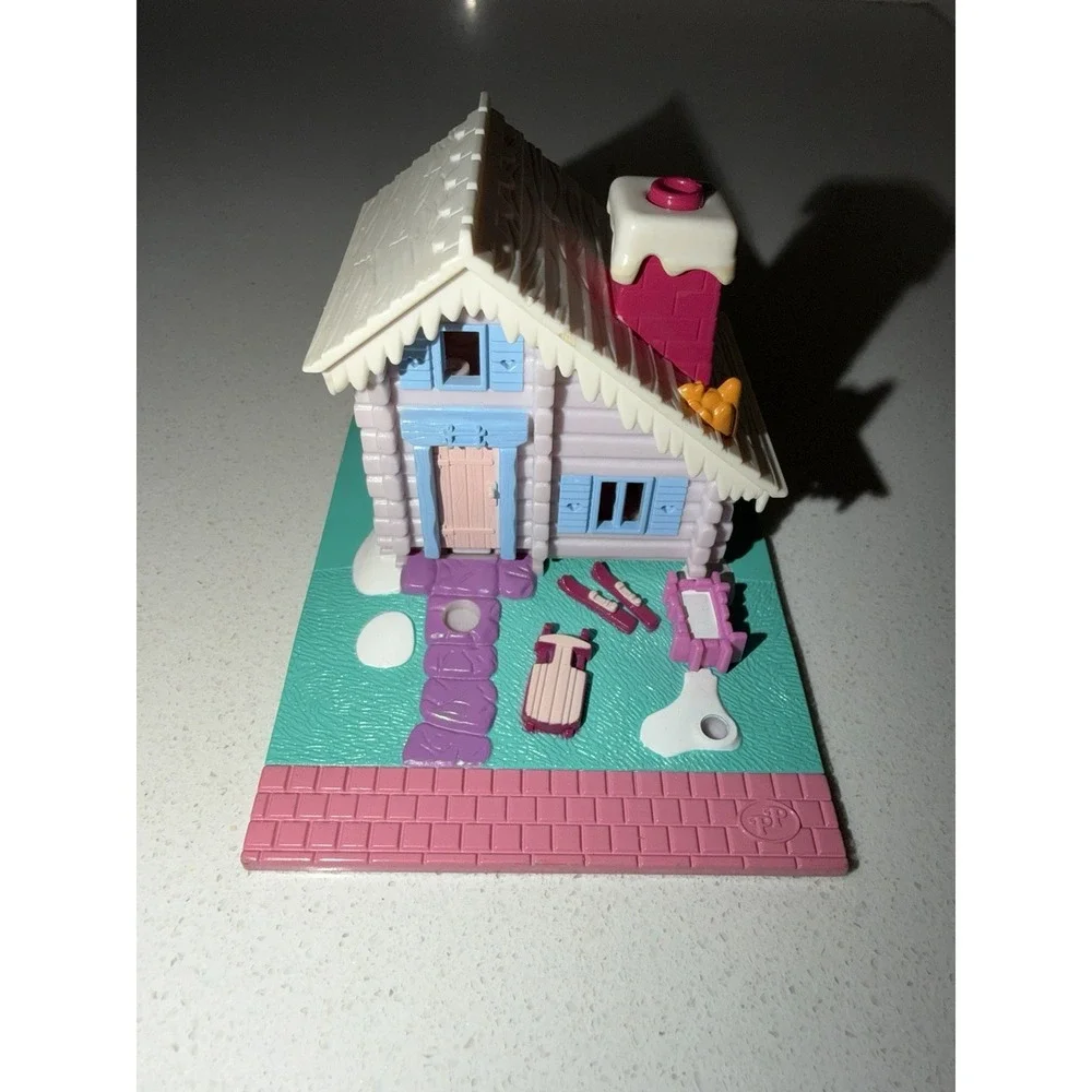 Vintage 1993 Polly Pocket Ski Lodge House Playset No Figurines Bluebird